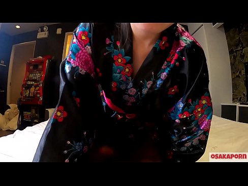 ❤️ Tânără fată de cosplay iubește sexul până la orgasm cu un squirt într-o călușară și o felație. Fată asiatică cu păsărica păroasă și sâni frumoși în costum tradițional japonez în video amator care arată masturbarea cu jucării de sex. Sakura 3 OSAKAPORN. ️ at us ❌️❤